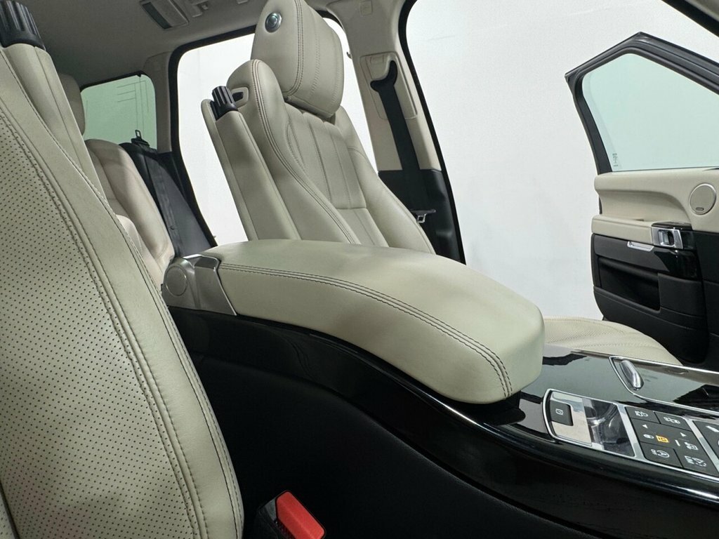 Land Rover Range Rover R-dynamic S White #19