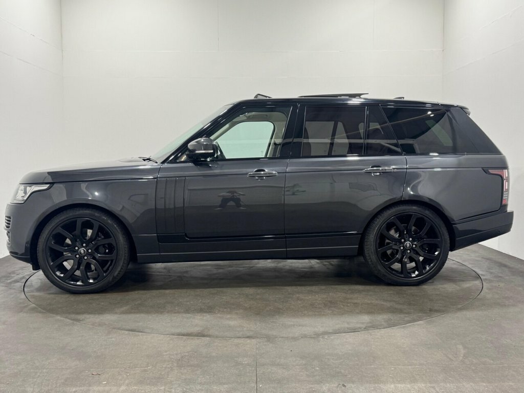 Land Rover Range Rover R-dynamic S White #10