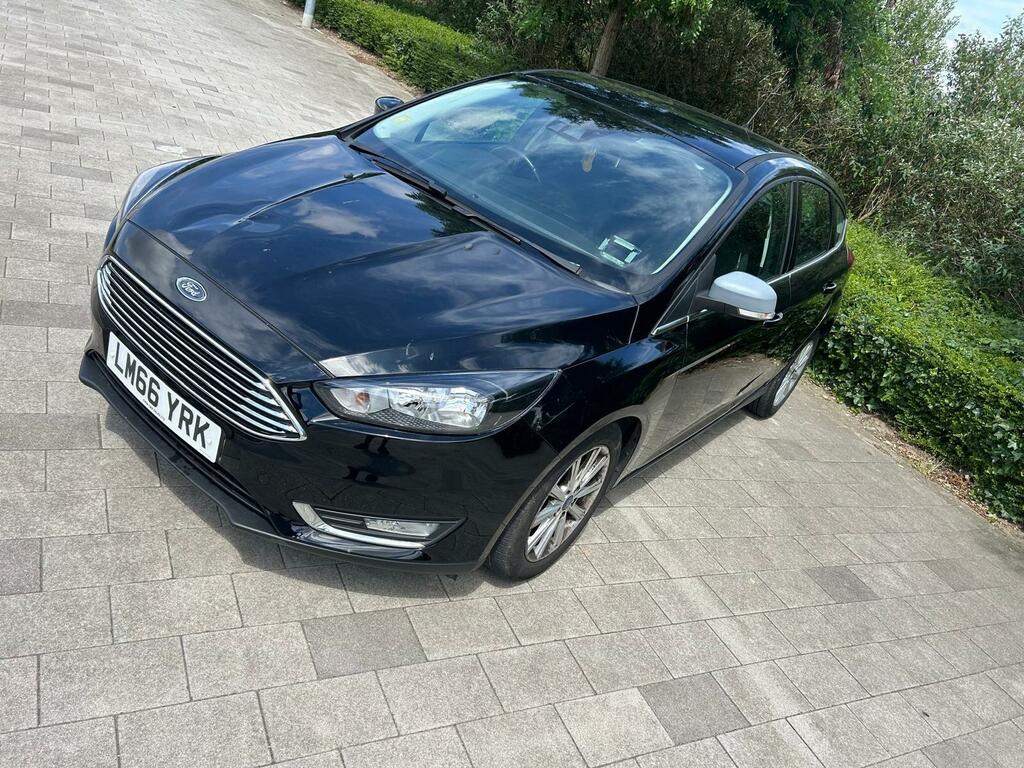 Ford Focus 1.0T Ecoboost Titanium Euro 6 Ss Black #4