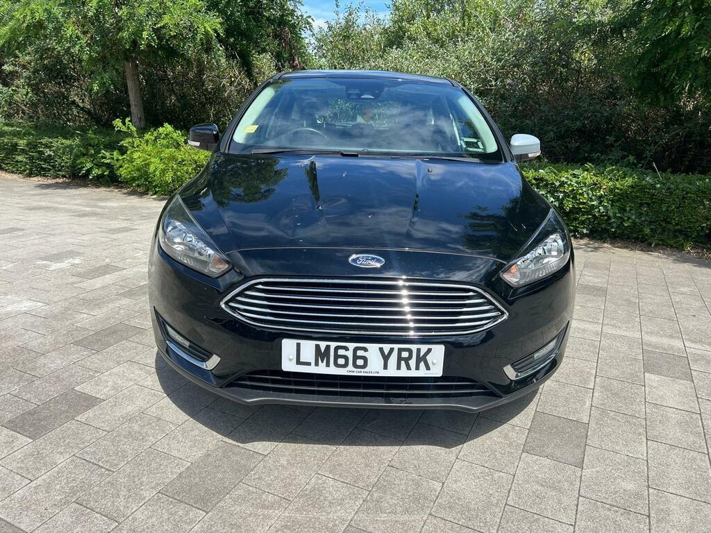 Ford Focus 1.0T Ecoboost Titanium Euro 6 Ss Black #2
