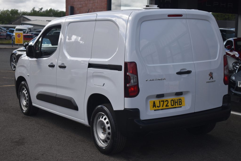 Peugeot Partner 2019 1.5 Bluehdi 1000 Professional Standard Panel White #17