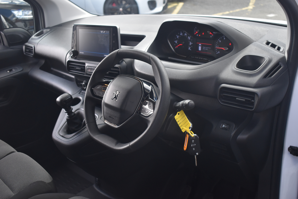 Peugeot Partner 2019 1.5 Bluehdi 1000 Professional Standard Panel White #23