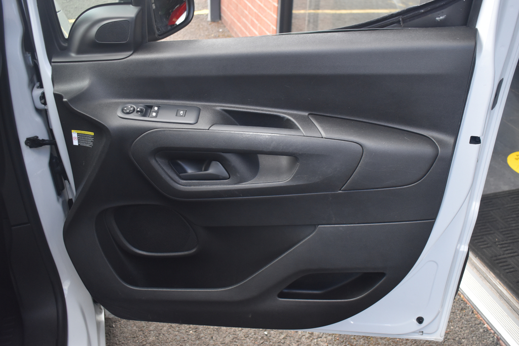 Peugeot Partner 2019 1.5 Bluehdi 1000 Professional Standard Panel White #25