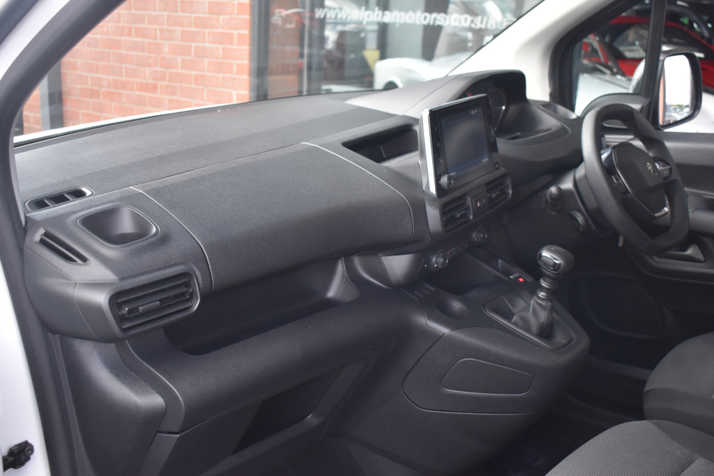 Peugeot Partner 2019 1.5 Bluehdi 1000 Professional Standard Panel White #11