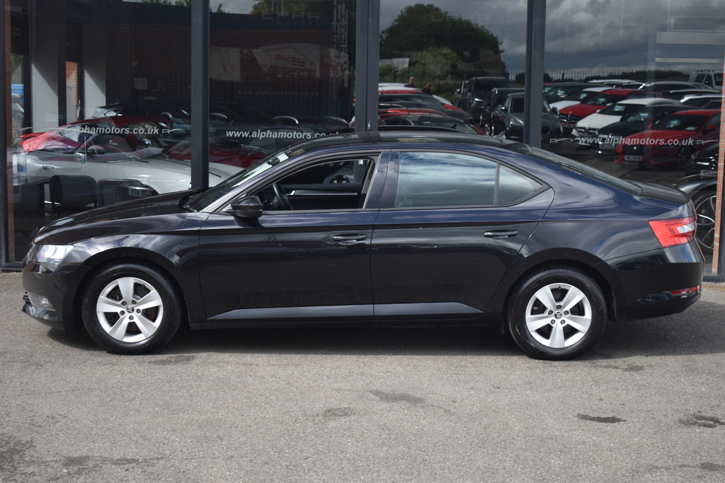 Skoda Superb 2.0 Tdi Scr 190Ps Sel Executive Hatchback Grey #13