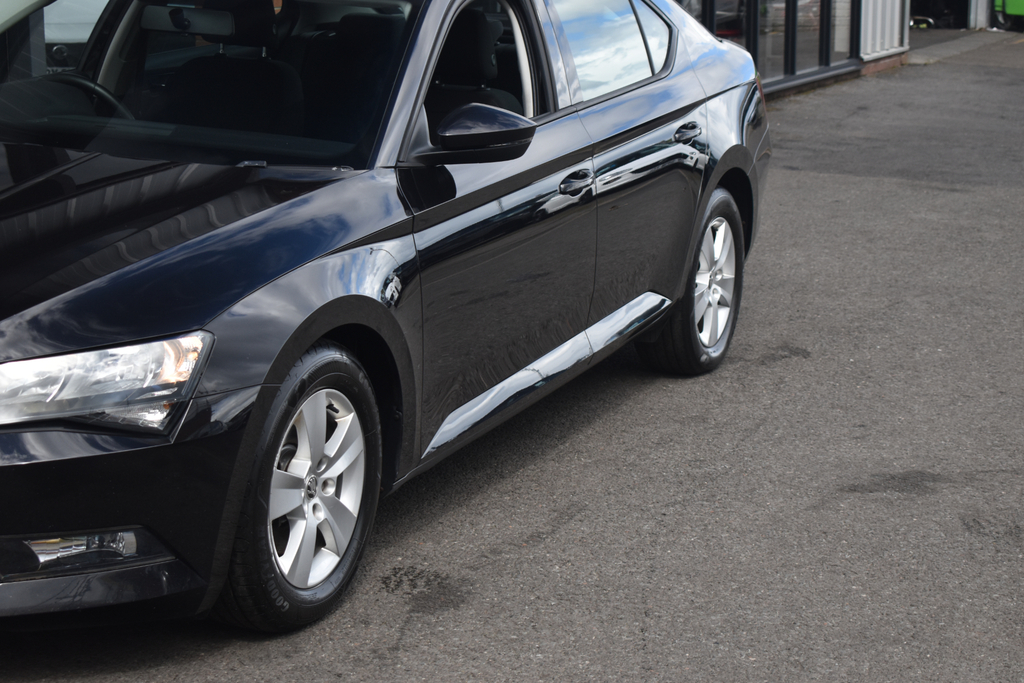 Skoda Superb 2.0 Tdi Scr 190Ps Sel Executive Hatchback Grey #21