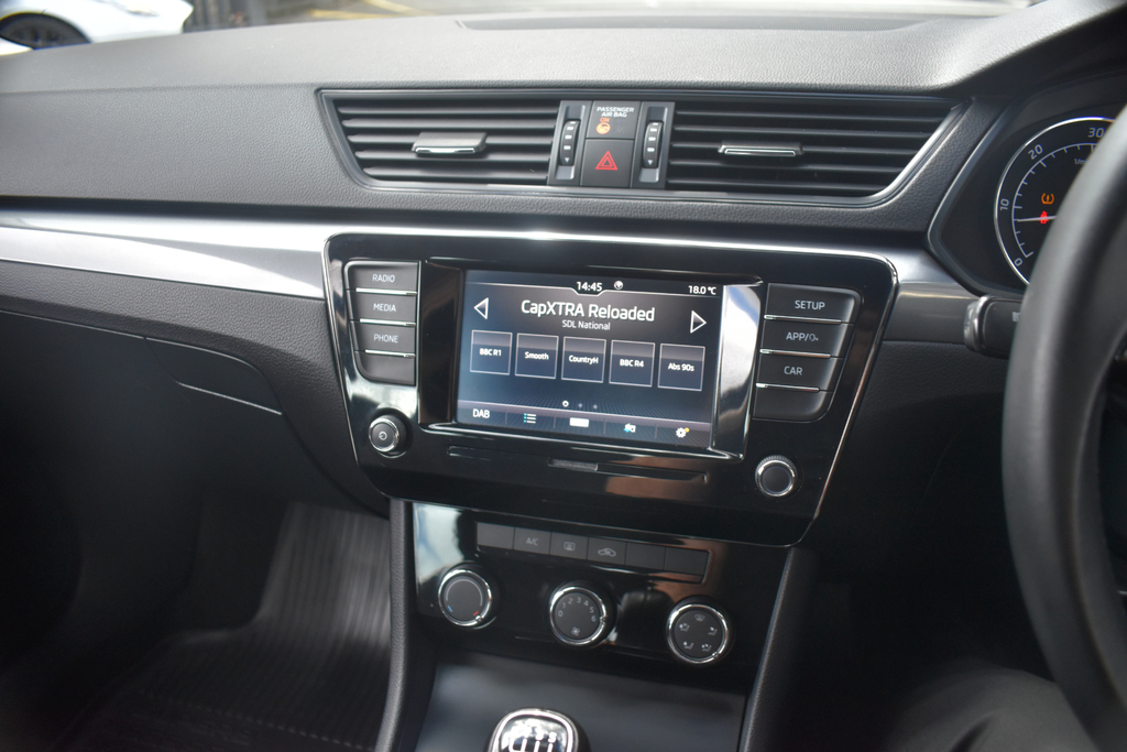 Skoda Superb 2.0 Tdi Scr 190Ps Sel Executive Hatchback Grey #51