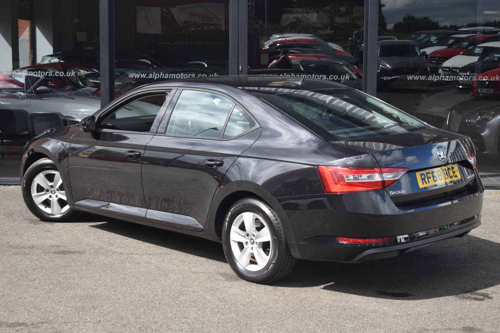 Skoda Superb 1.6 Tdi S Hatchback Euro 6 Ss  #2