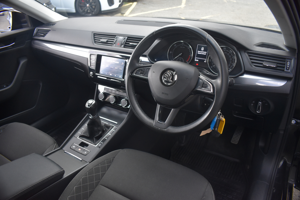 Skoda Superb 2.0 Tdi Scr 190Ps Sel Executive Hatchback Grey #8