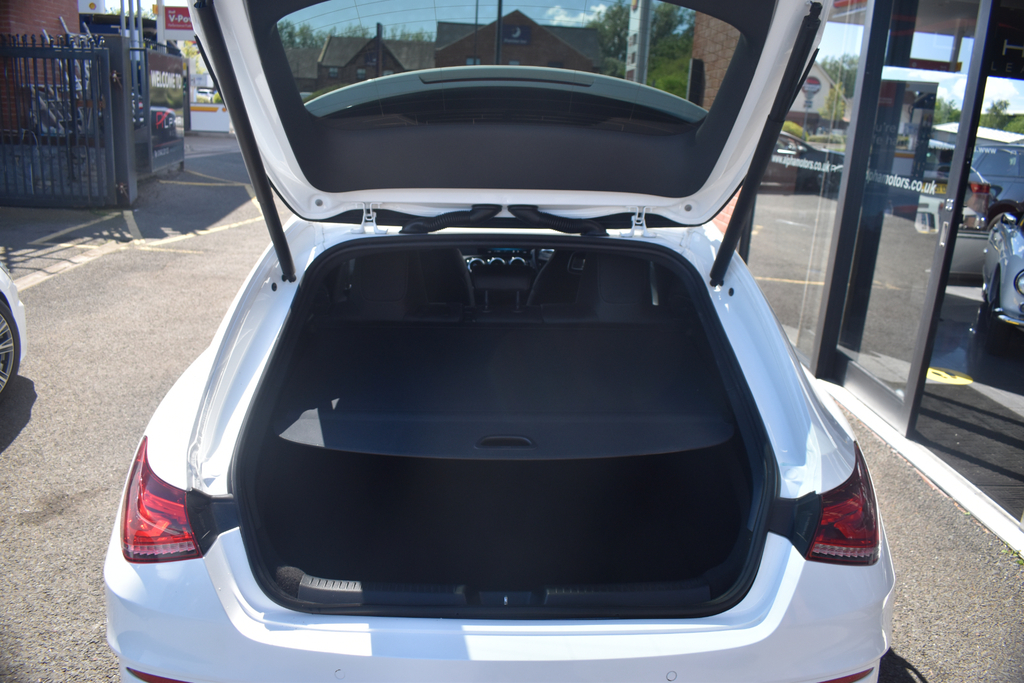 Mercedes-Benz CLA Class Coupe White #40