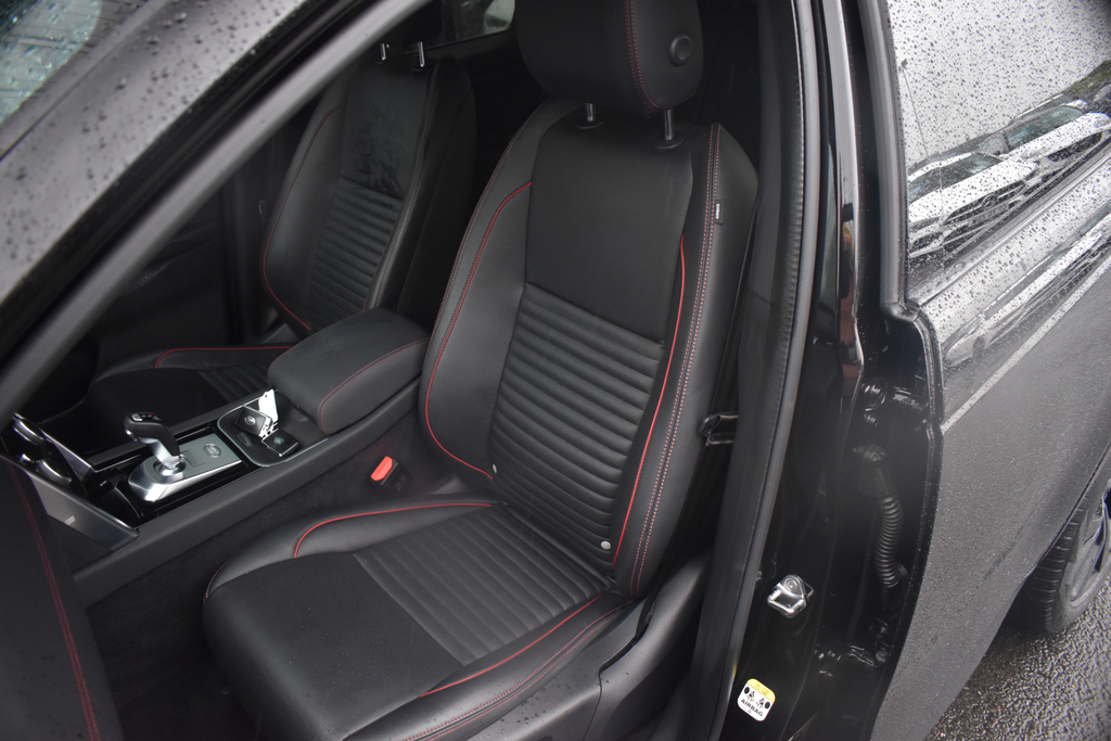 Land Rover Discovery Sport Dynamic Se Black #36