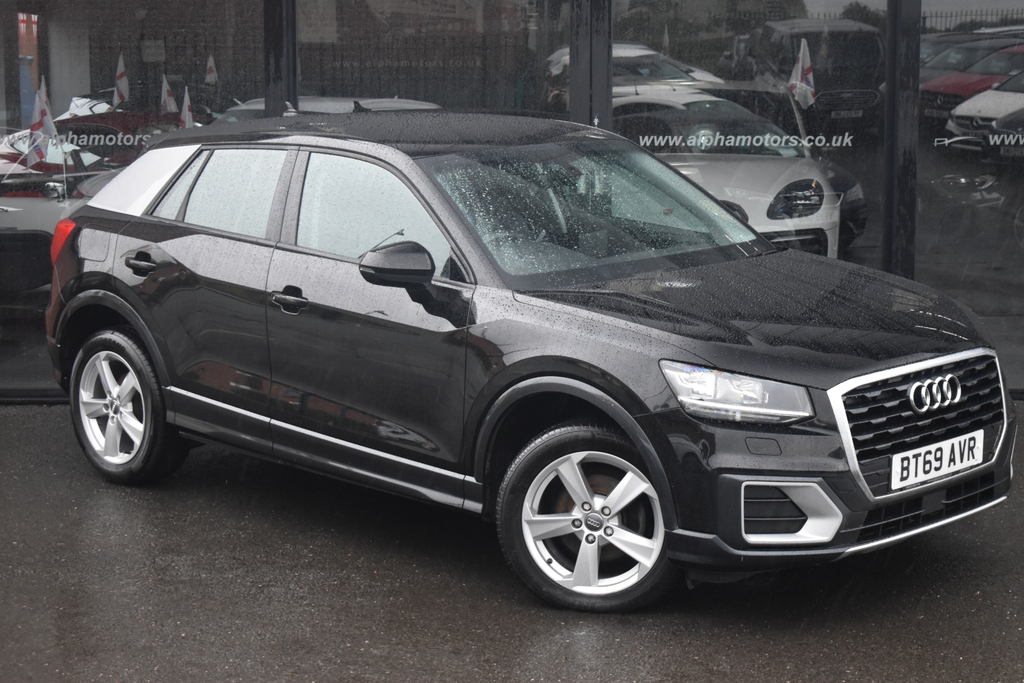 Audi Q2 Estate Grey #1