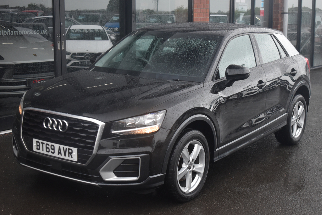 Audi Q2 Estate Grey #16