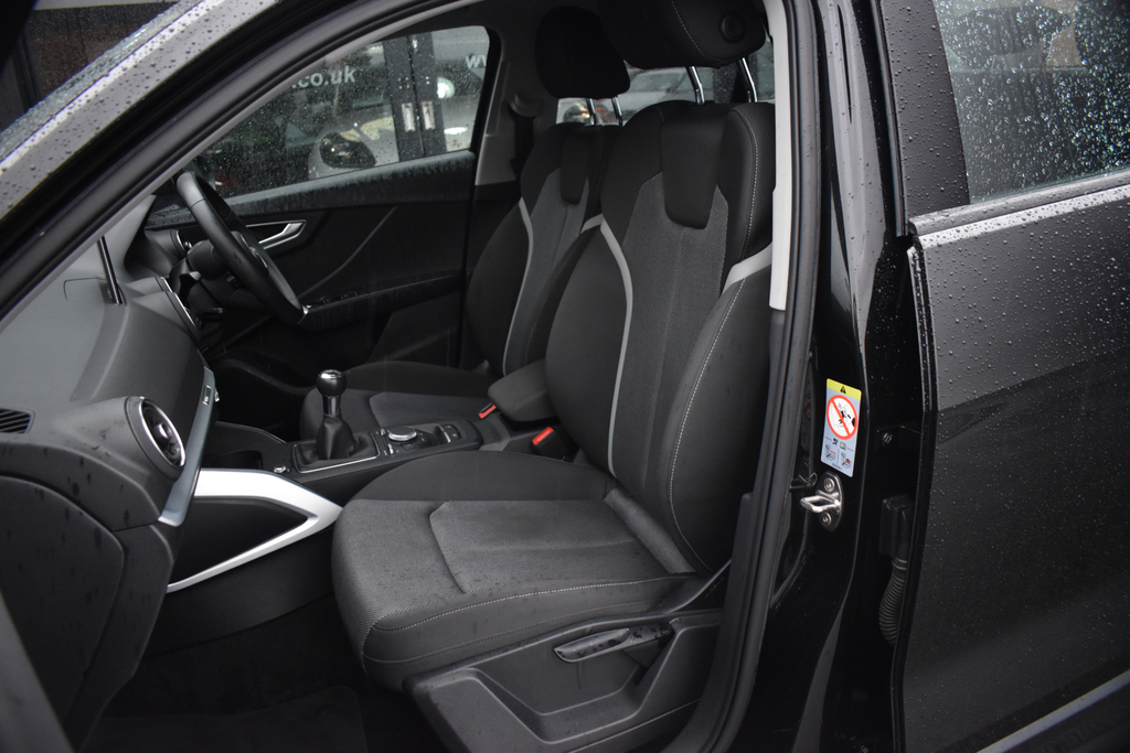Audi Q2 Estate Grey #10