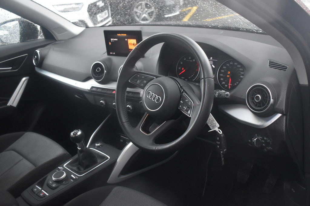 Audi Q2 Estate Grey #23