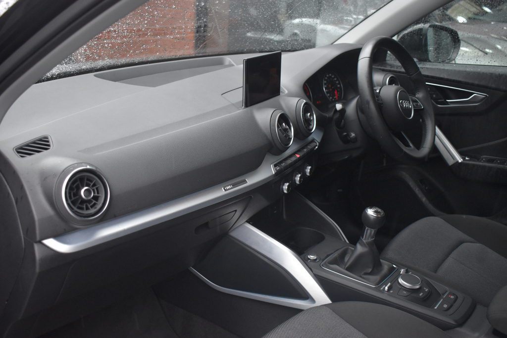 Audi Q2 Estate Grey #33