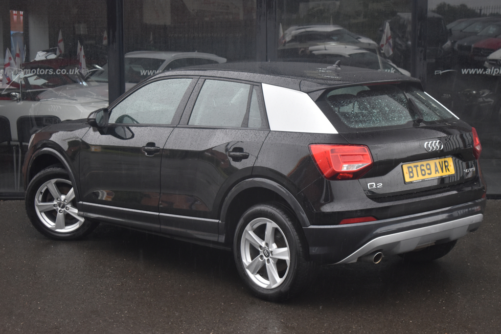Audi Q2 Estate Grey #2