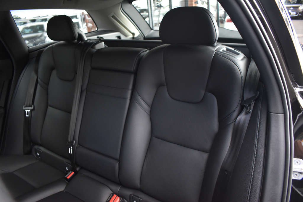 Volvo V90 V90 Momentum Pro D4 Black #39