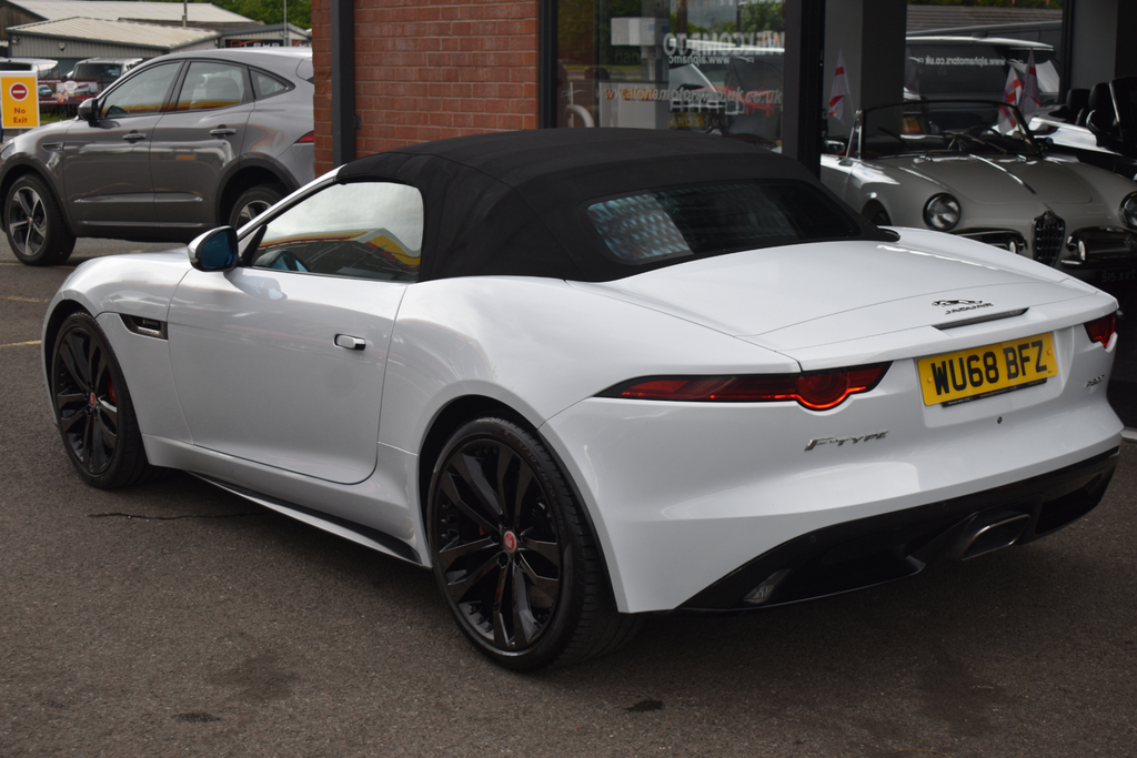 Jaguar F-Type P450 R-dynamic Blue #36