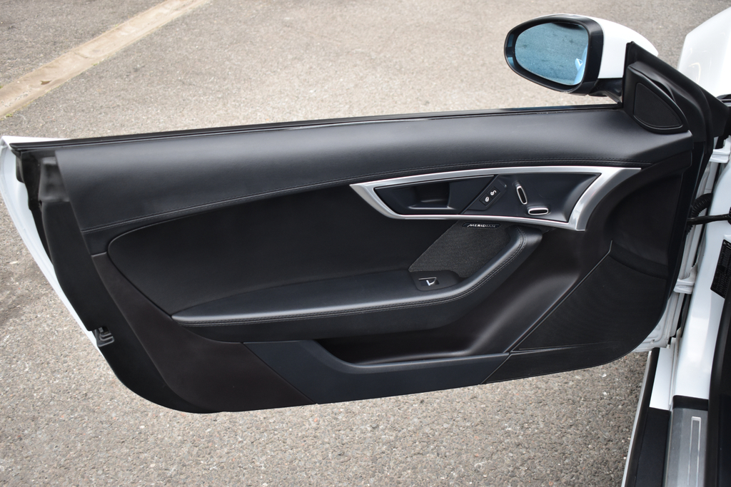 Jaguar F-Type P450 R-dynamic Blue #30