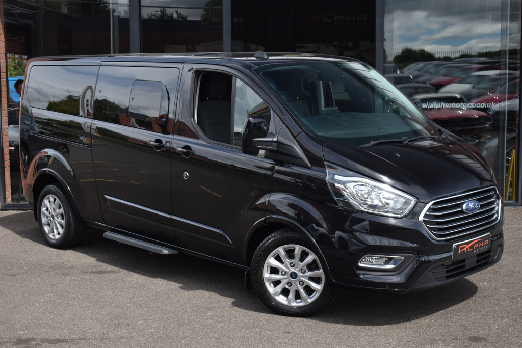 Ford Tourneo Custom 2.0 320 Ecoblue Titanium Minibus Double Cab Di
