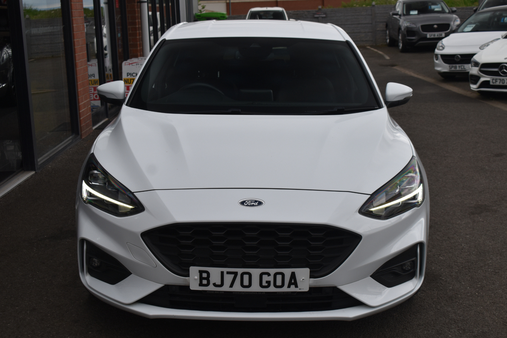 Ford Focus 1.0T Ecoboost Mhev St-line X Edition Hatchback White #3