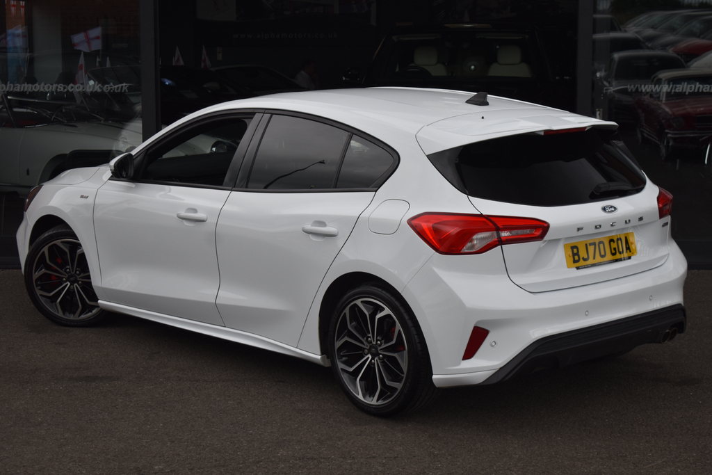 Ford Focus 1.0T Ecoboost Mhev St-line X Edition Hatchback White #2