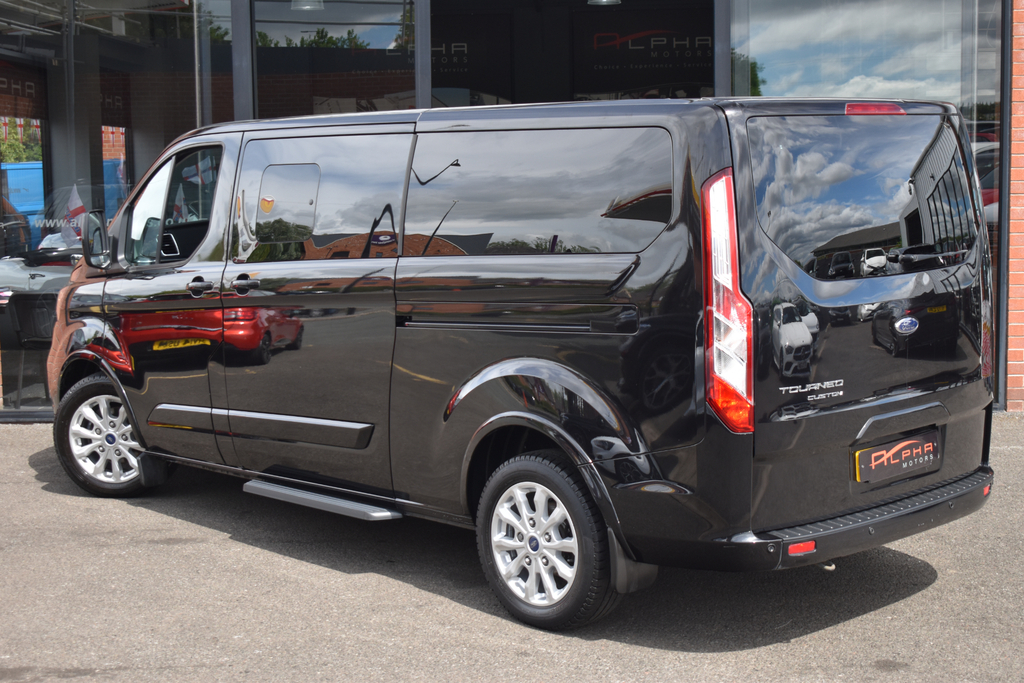 Ford Tourneo Custom 2.0 320 Ecoblue Titanium Minibus Double Cab Di #2