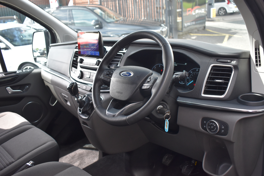 Ford Tourneo Custom 2.0 320 Ecoblue Titanium Minibus Double Cab Di Grey #23
