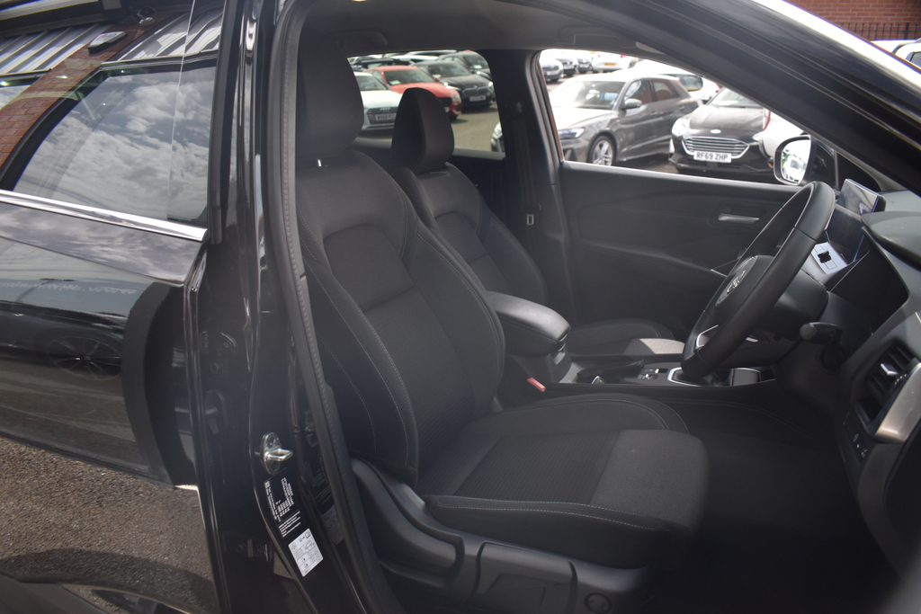 Nissan Qashqai Hatchback  #7