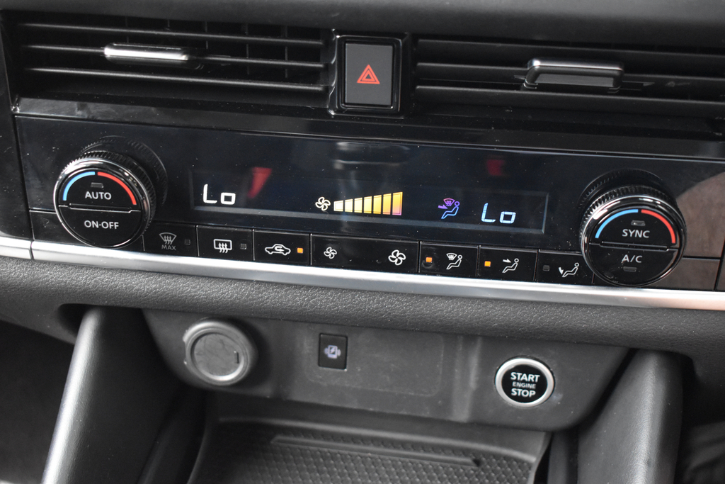 Nissan Qashqai Hatchback  #60