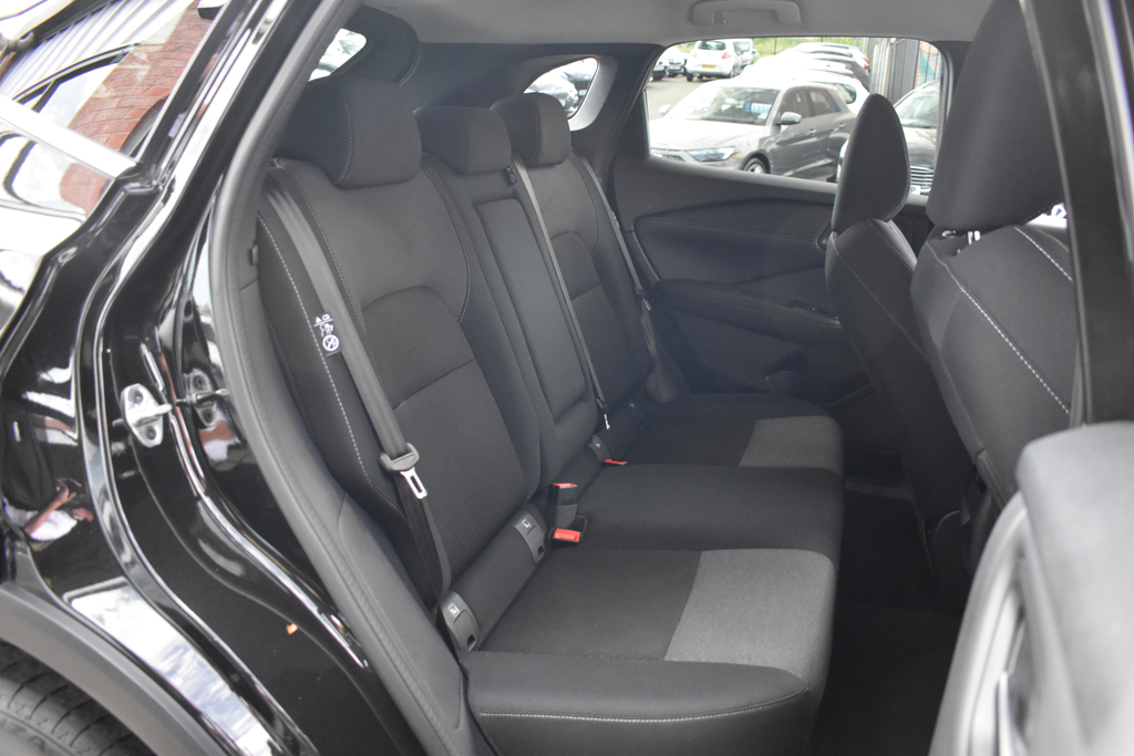 Nissan Qashqai Hatchback  #27