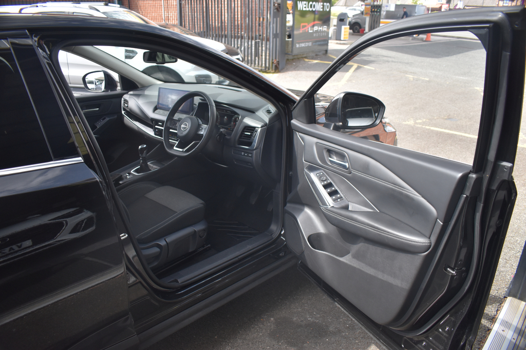 Nissan Qashqai Hatchback  #21