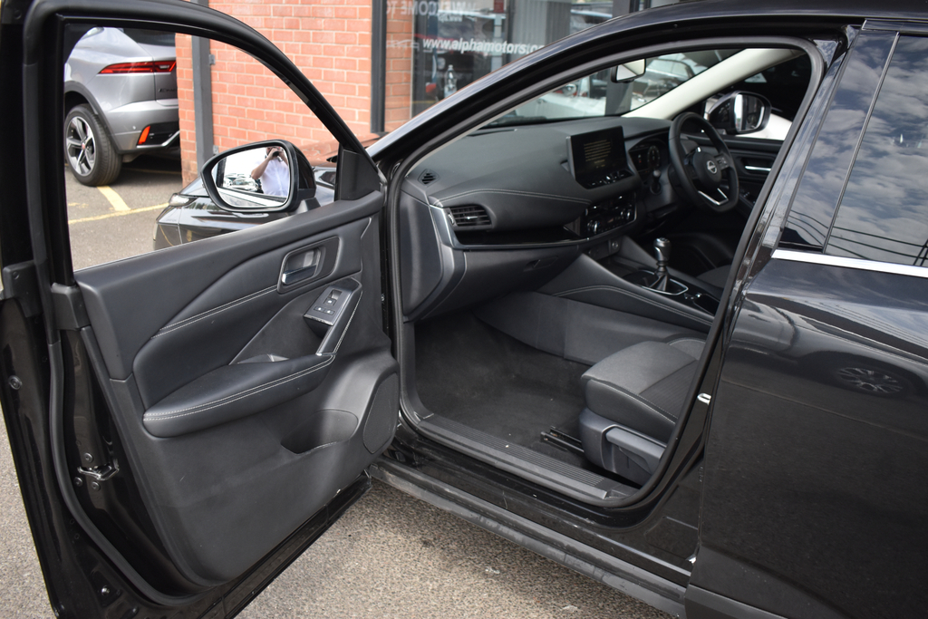 Nissan Qashqai Hatchback  #31