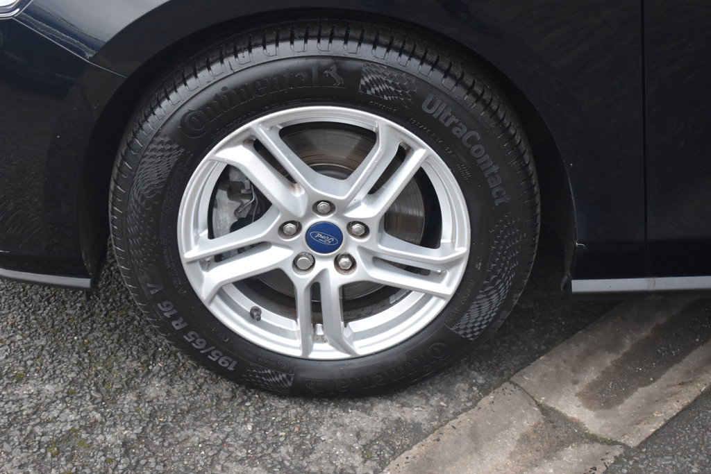 Ford Focus 1.0 T Ecoboost Zetec 201414 Blue #72