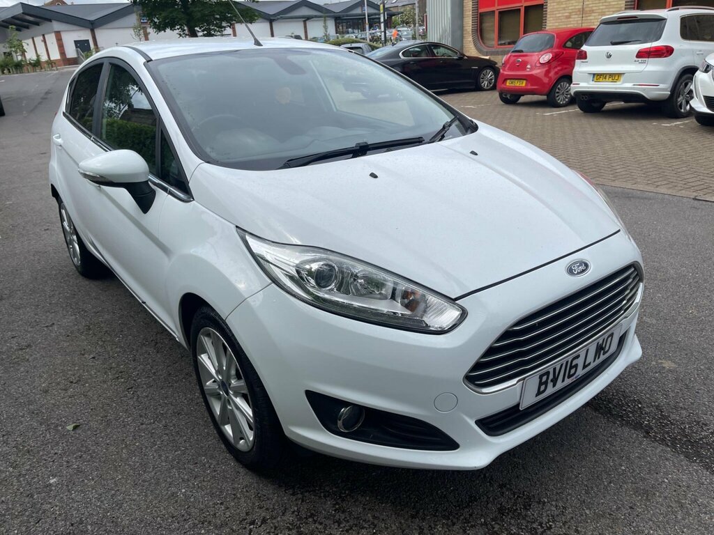 Ford Fiesta 1.6 Titanium Powershift Euro 6 White