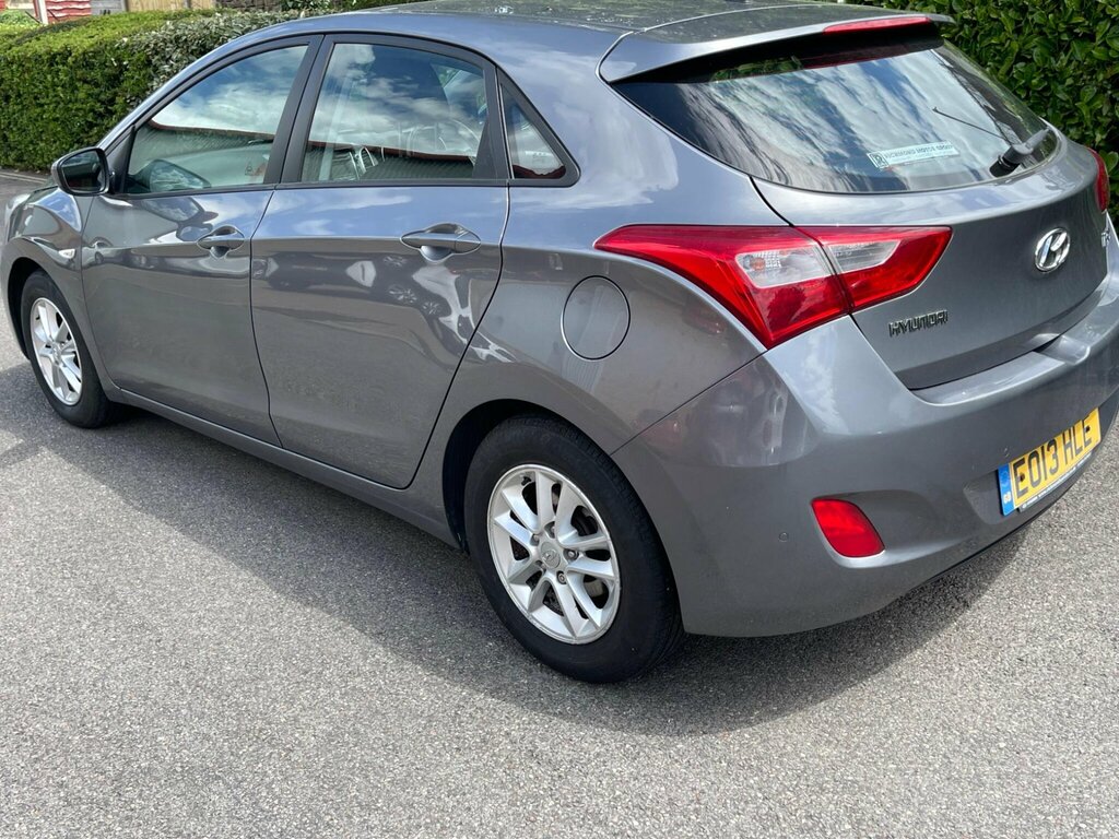 Hyundai I30 Crdi Active White #11