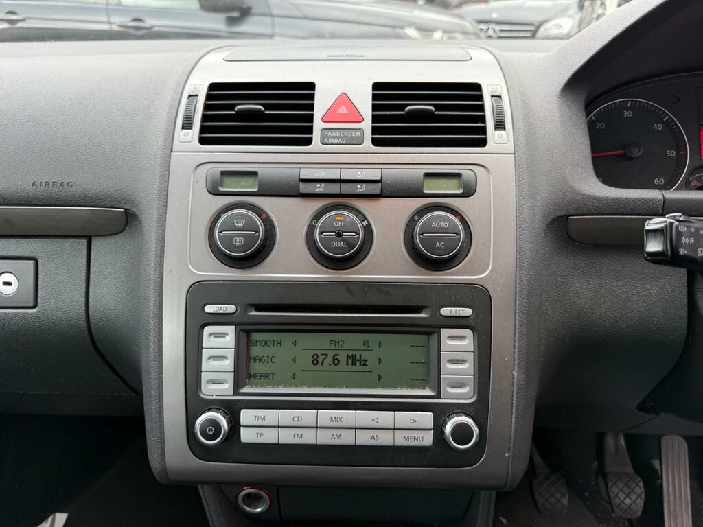 Volkswagen Touran Se Blue #3