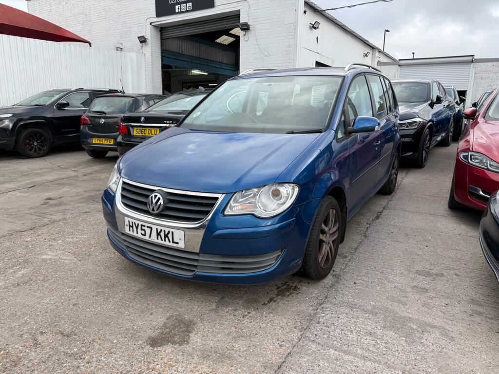 Volkswagen Touran Se Blue
