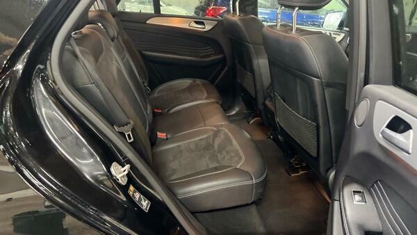 Mercedes-Benz M Class Amg Line Black #3
