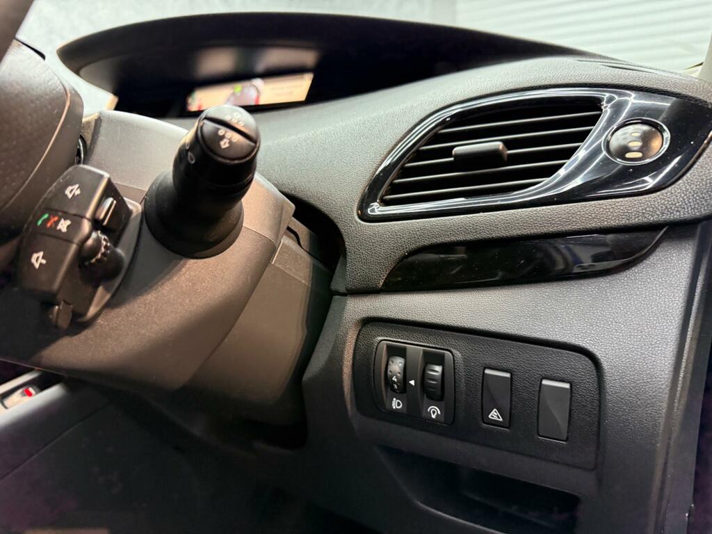 Renault Grand Scenic Dynamique Tomtom Black #16