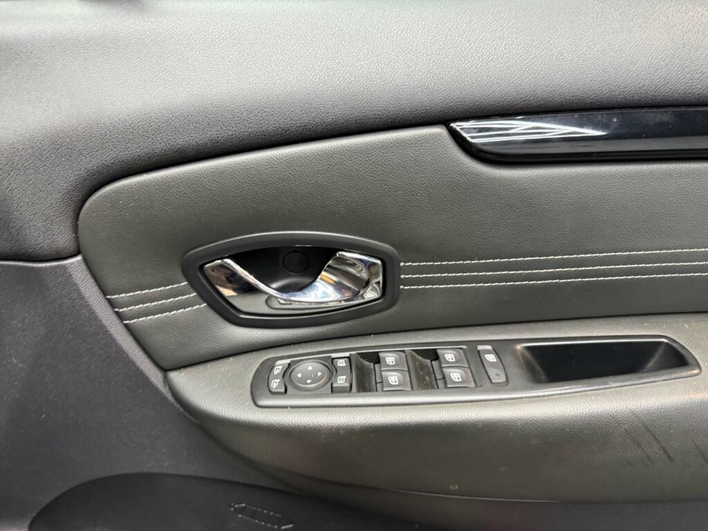 Renault Grand Scenic Dynamique Tomtom Black #17