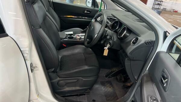 Peugeot 3008 Allure White #2