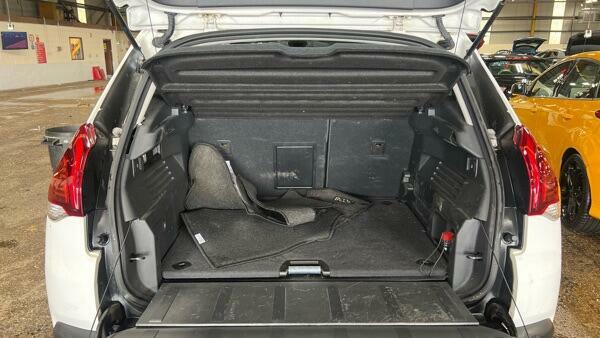 Peugeot 3008 Hdi Active White #14