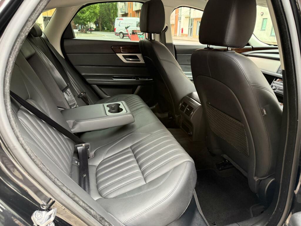 Jaguar XF 2.0D Portfolio Euro 6 Ss WA16XVF Black #3