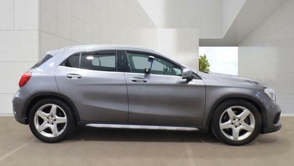 Mercedes-Benz GLA Class Suv White #7