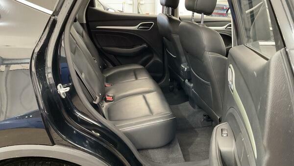 MG ZS Zs Exclusive Red #3