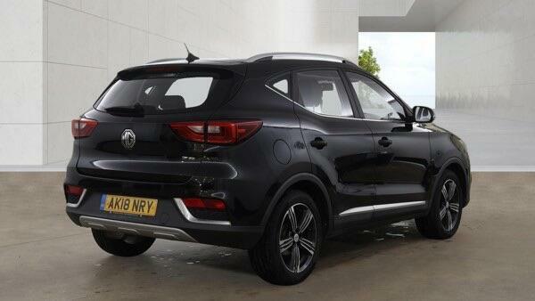 MG ZS Zs Exclusive Red #4