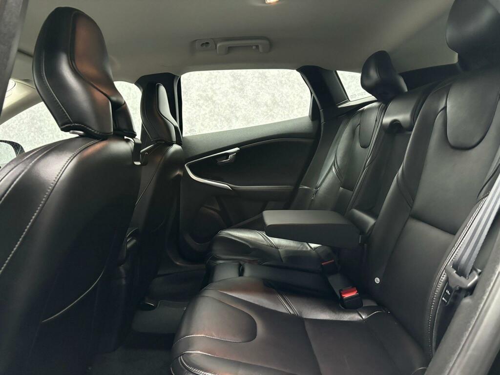 Volvo V40 1.5 T3 Inscription Euro 6 Ss KW67LKG Black #6