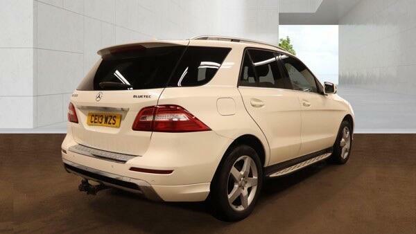 Mercedes-Benz M Class Amg Sport White #4